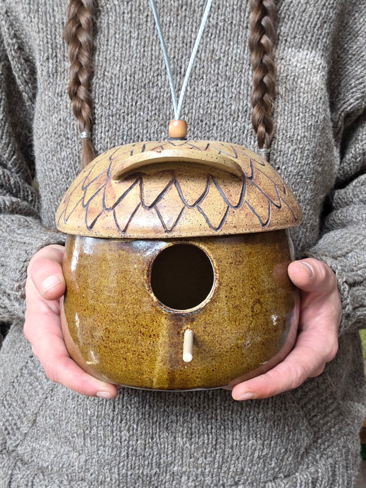 Acorn Birdhouse w/ Roof